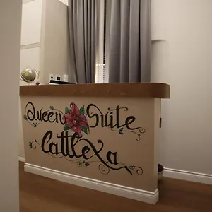 Queen Cattleya Genoa